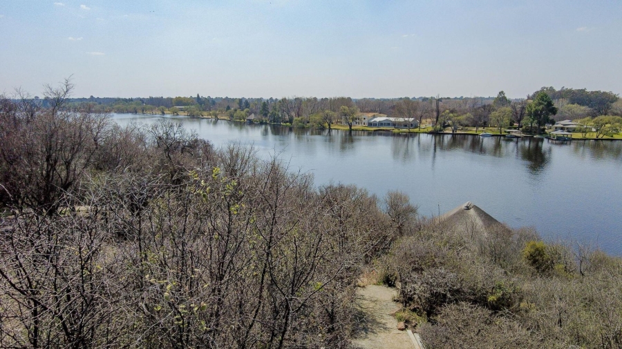 4 Bedroom Property for Sale in Boschenvaal River Front Lodges Free State